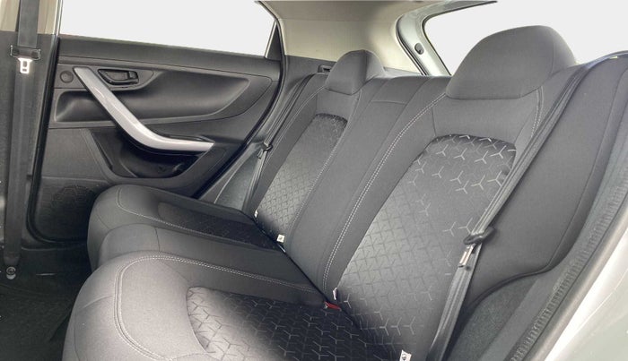 2022 Tata NEXON XMA SUNROOF DIESEL, Diesel, Automatic, 11,521 km, Right Side Rear Door Cabin