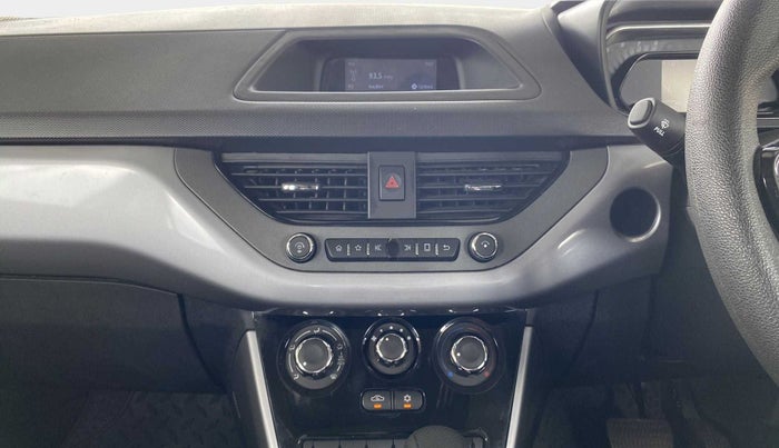 2022 Tata NEXON XMA SUNROOF DIESEL, Diesel, Automatic, 11,521 km, Air Conditioner