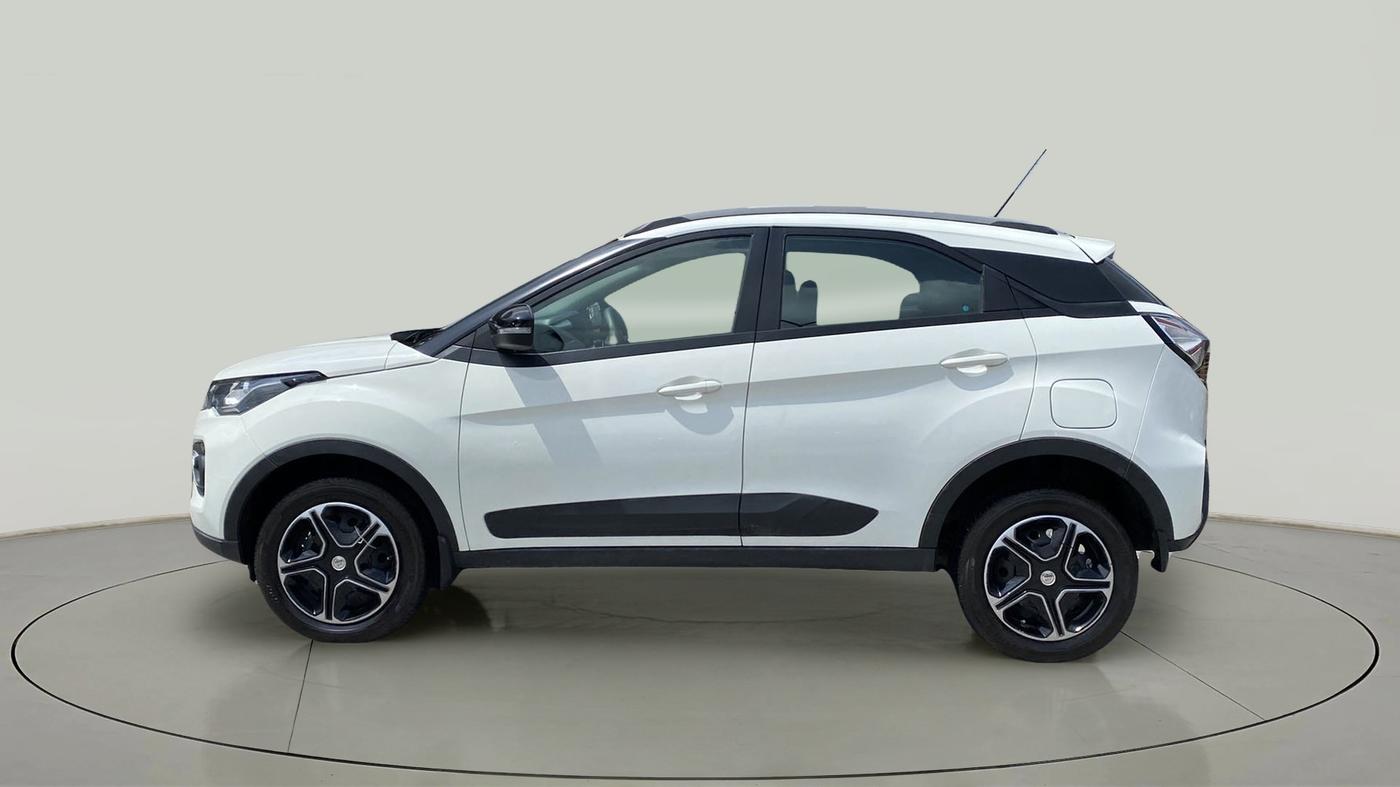 2022 Tata NEXON XMA SUNROOF DIESEL, Diesel, Automatic, 11,521 km, Left Side