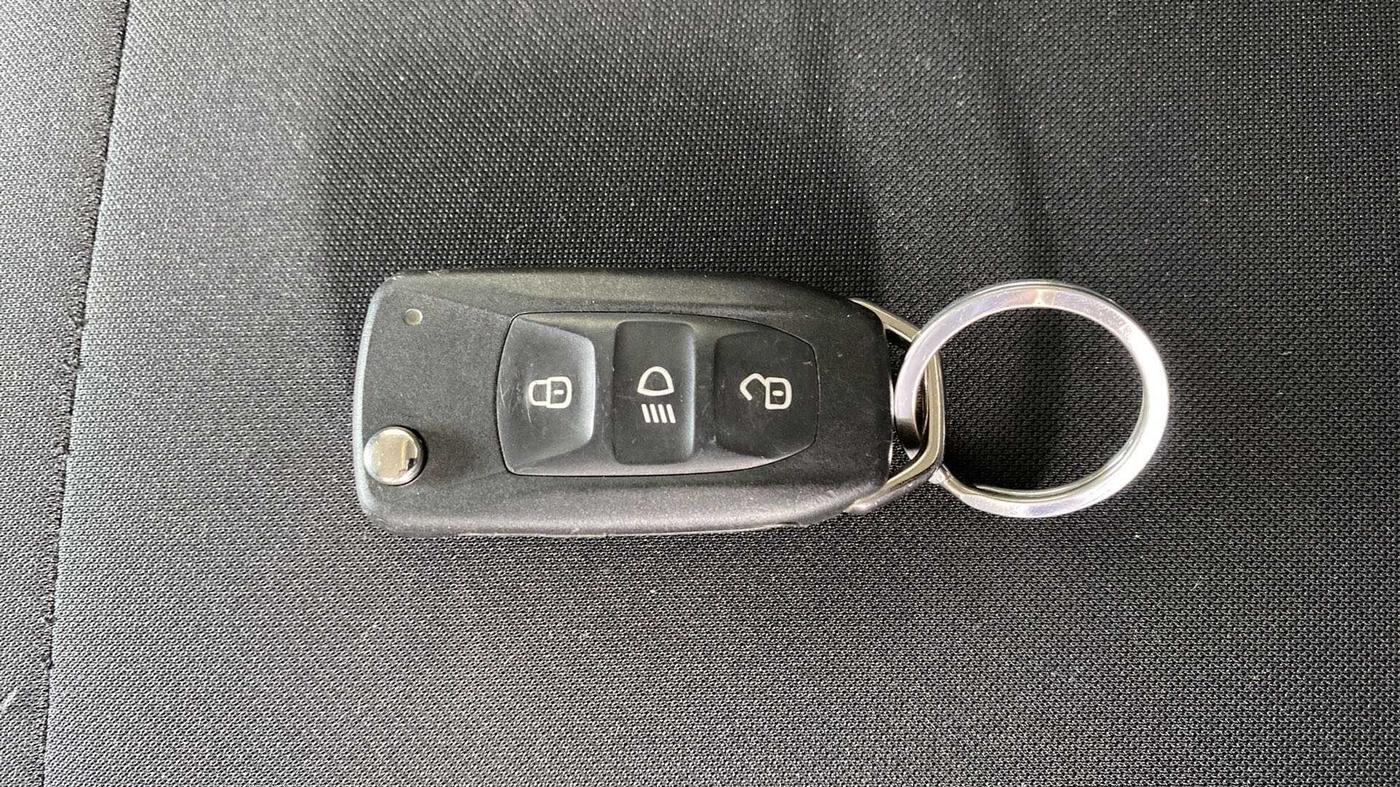 2022 Tata NEXON XMA SUNROOF DIESEL, Diesel, Automatic, 11,521 km, Key Close Up