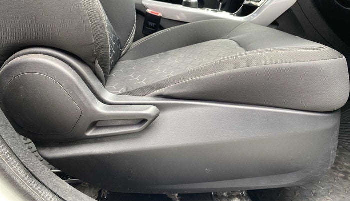 2022 Tata NEXON XMA SUNROOF DIESEL, Diesel, Automatic, 11,521 km, Driver Side Adjustment Panel