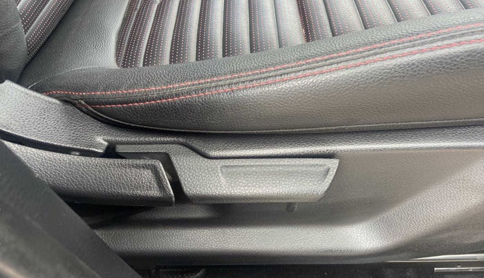 2021 KIA SONET GTX PLUS 1.0 IMT, Petrol, Manual, 16,626 km, Driver Side Adjustment Panel