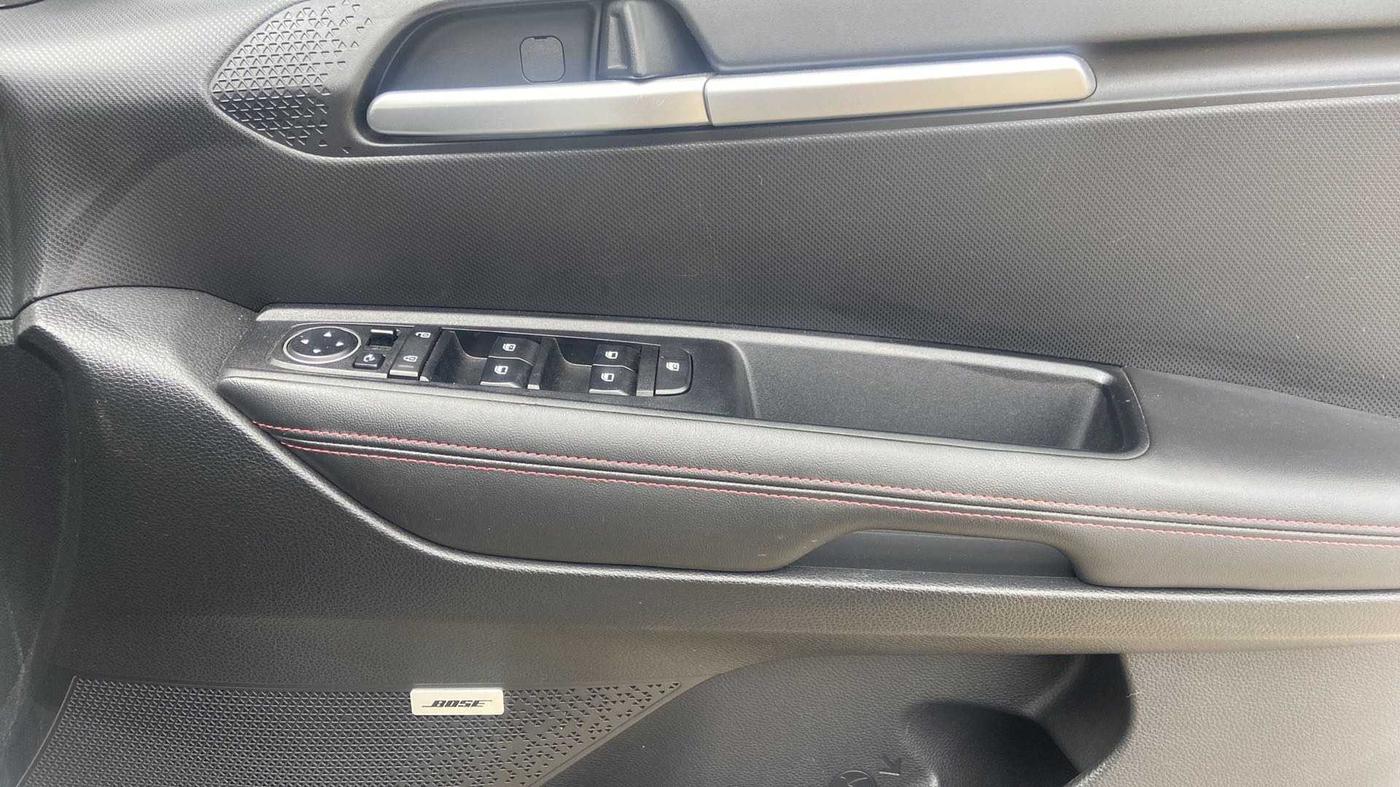 2021 KIA SONET GTX PLUS 1.0 IMT, Petrol, Manual, 16,626 km, Driver Side Door Panels Control