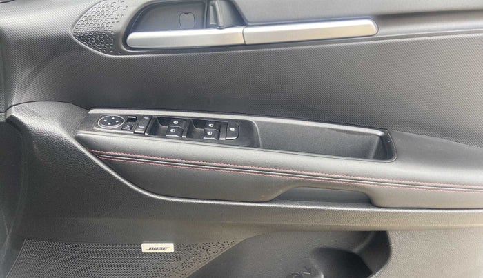 2021 KIA SONET GTX PLUS 1.0 IMT, Petrol, Manual, 16,626 km, Driver Side Door Panels Control