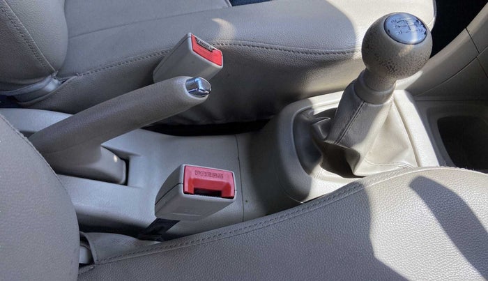 2014 Maruti Swift Dzire VDI, Diesel, Manual, 60,807 km, Gear Lever