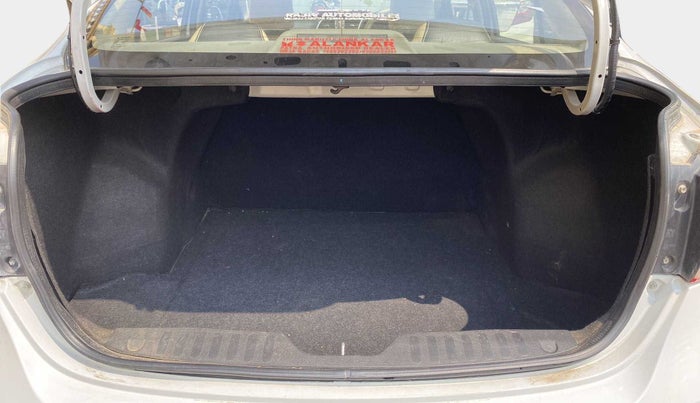 2016 Maruti Ciaz VXI, Petrol, Manual, 39,784 km, Boot Inside
