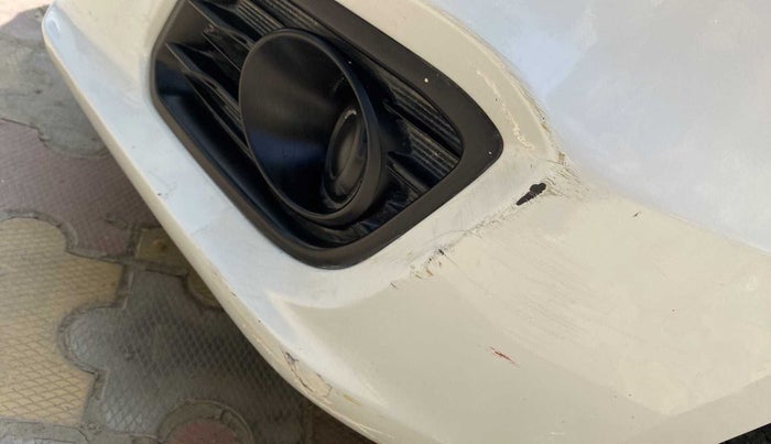 2016 Maruti Ciaz VXI, Petrol, Manual, 39,784 km, Front bumper - Minor scratches