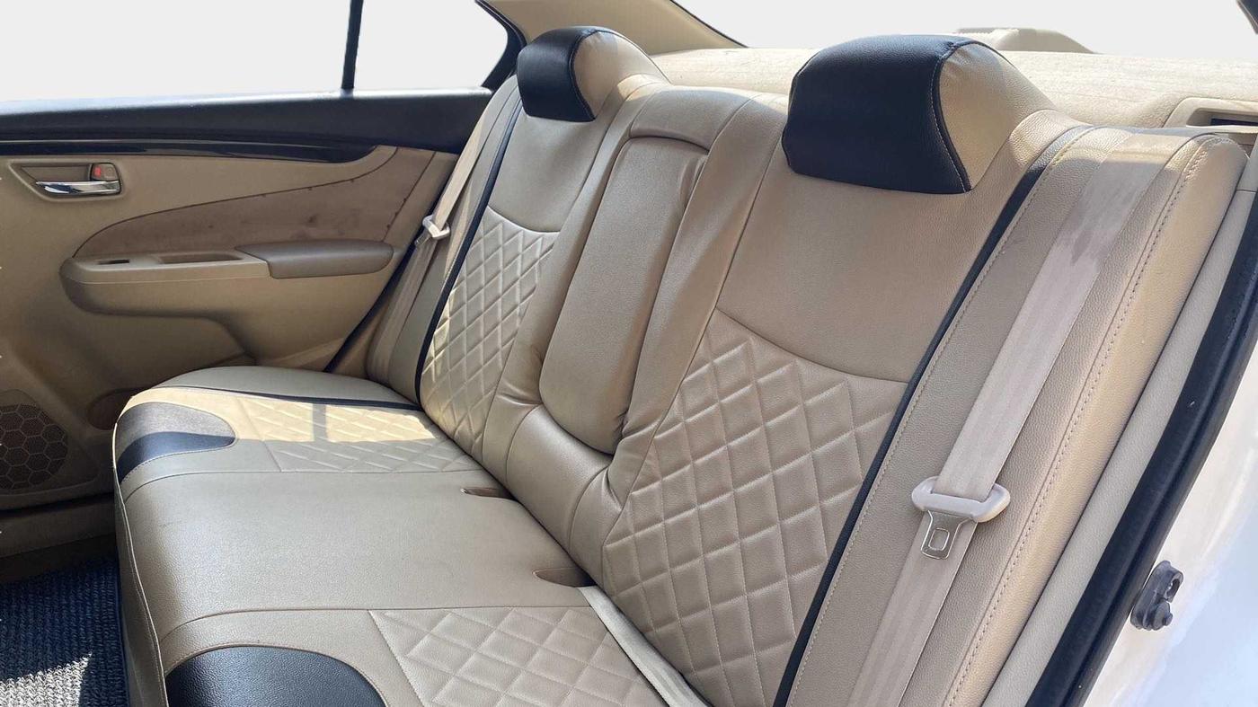 2016 Maruti Ciaz VXI, Petrol, Manual, 39,784 km, Right Side Rear Door Cabin