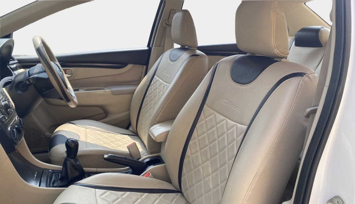 2016 Maruti Ciaz VXI, Petrol, Manual, 39,784 km, Right Side Front Door Cabin