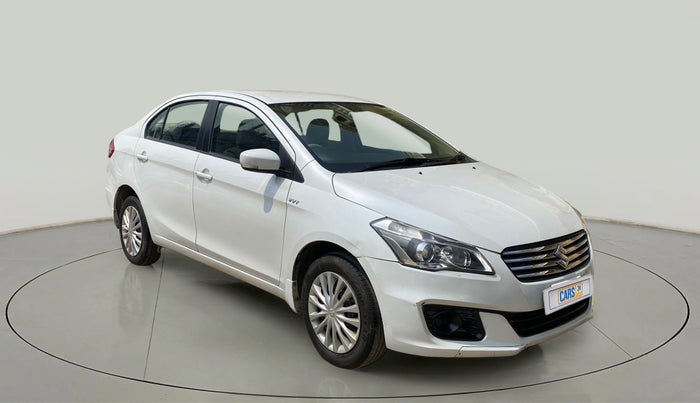 2016 Maruti Ciaz VXI, Petrol, Manual, 39,784 km, Right Front Diagonal