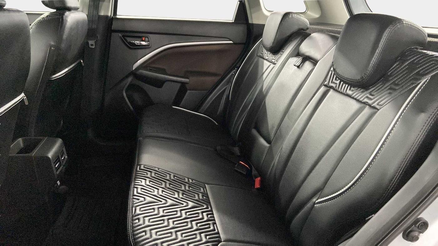 2023 Maruti BREZZA ZXI SMART HYBRID , Petrol, Manual, 7,876 km, Right Side Rear Door Cabin