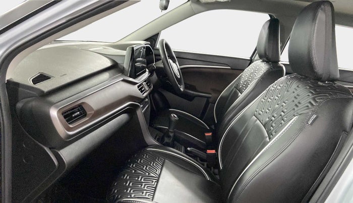 2023 Maruti BREZZA ZXI SMART HYBRID , Petrol, Manual, 7,876 km, Right Side Front Door Cabin