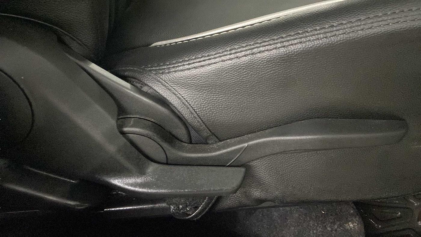 2023 Maruti BREZZA ZXI SMART HYBRID , Petrol, Manual, 7,876 km, Driver Side Adjustment Panel