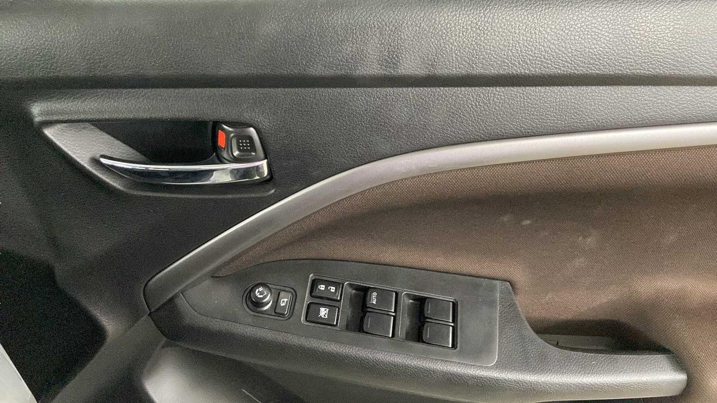 2023 Maruti BREZZA ZXI SMART HYBRID , Petrol, Manual, 7,876 km, Driver Side Door Panels Control