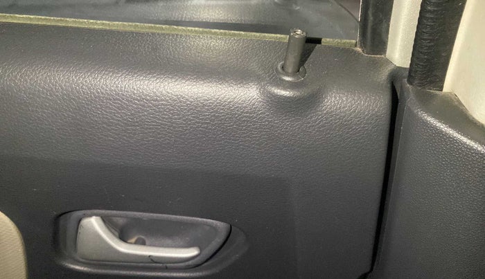 2015 Maruti Alto K10 VXI, Petrol, Manual, 47,281 km, Left rear window switch / handle - Minor damage
