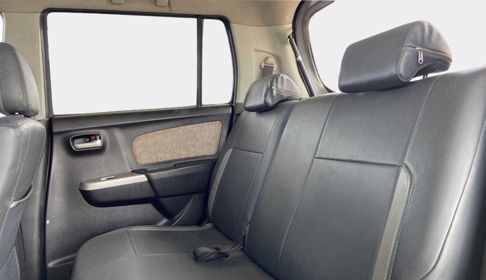 2016 Maruti Wagon R 1.0 VXI OPT, Petrol, Manual, 30,189 km, Right Side Rear Door Cabin