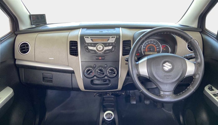 2016 Maruti Wagon R 1.0 VXI OPT, Petrol, Manual, 30,189 km, Dashboard