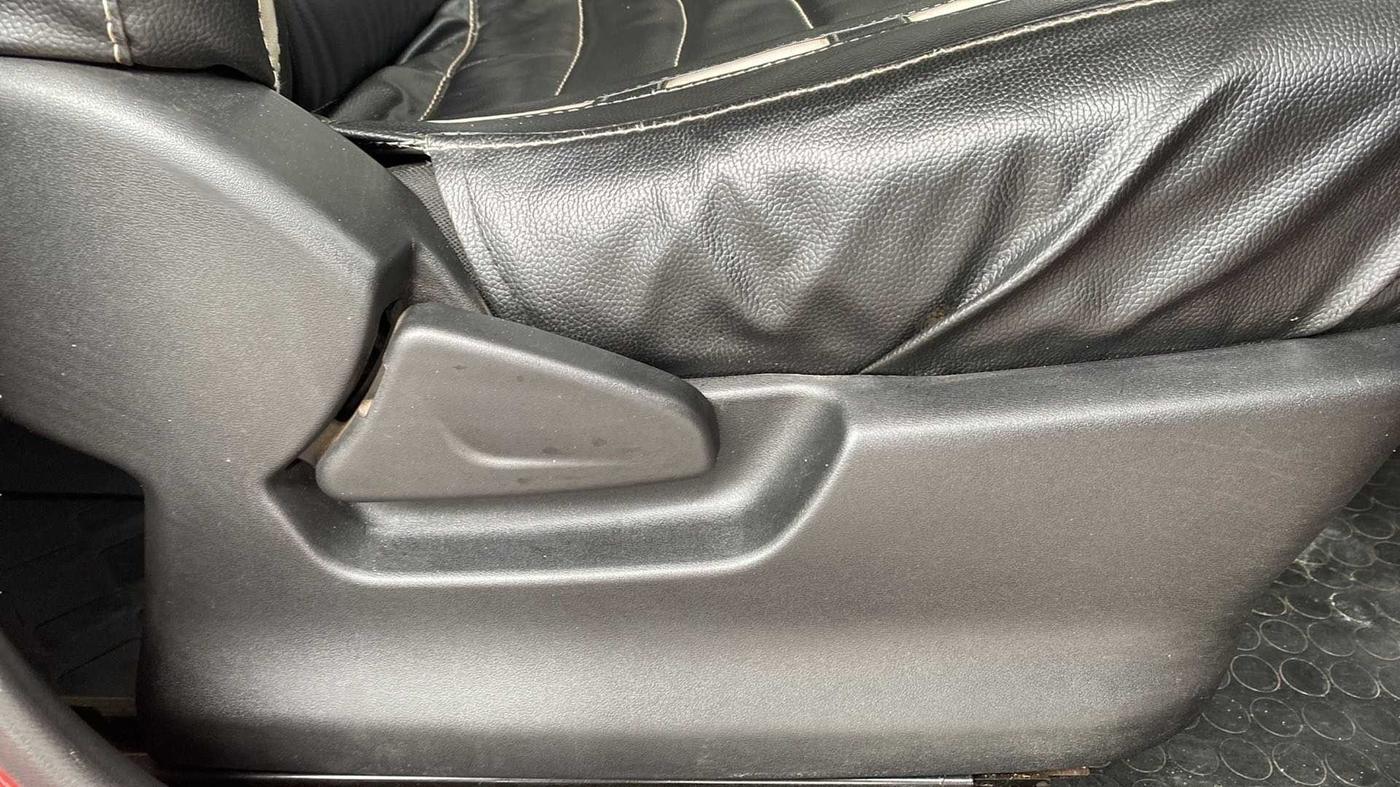 2019 Datsun Redi Go S 1.0, Petrol, Manual, 27,662 km, Driver Side Adjustment Panel