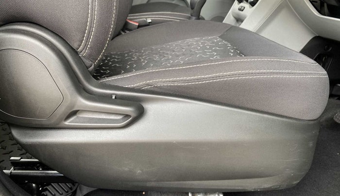 2021 Tata Tiago XT PETROL, Petrol, Manual, 5,929 km, Driver Side Adjustment Panel
