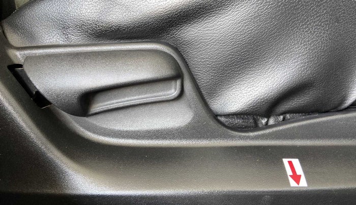 2012 Maruti Swift VXI, Petrol, Manual, 67,167 km, Driver Side Adjustment Panel