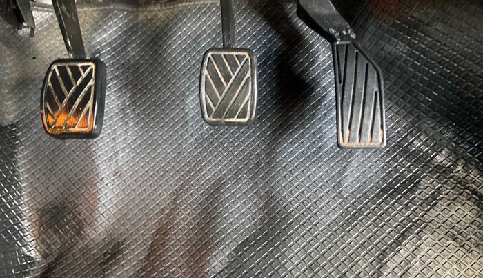 2012 Maruti Swift VXI, Petrol, Manual, 67,167 km, Pedals