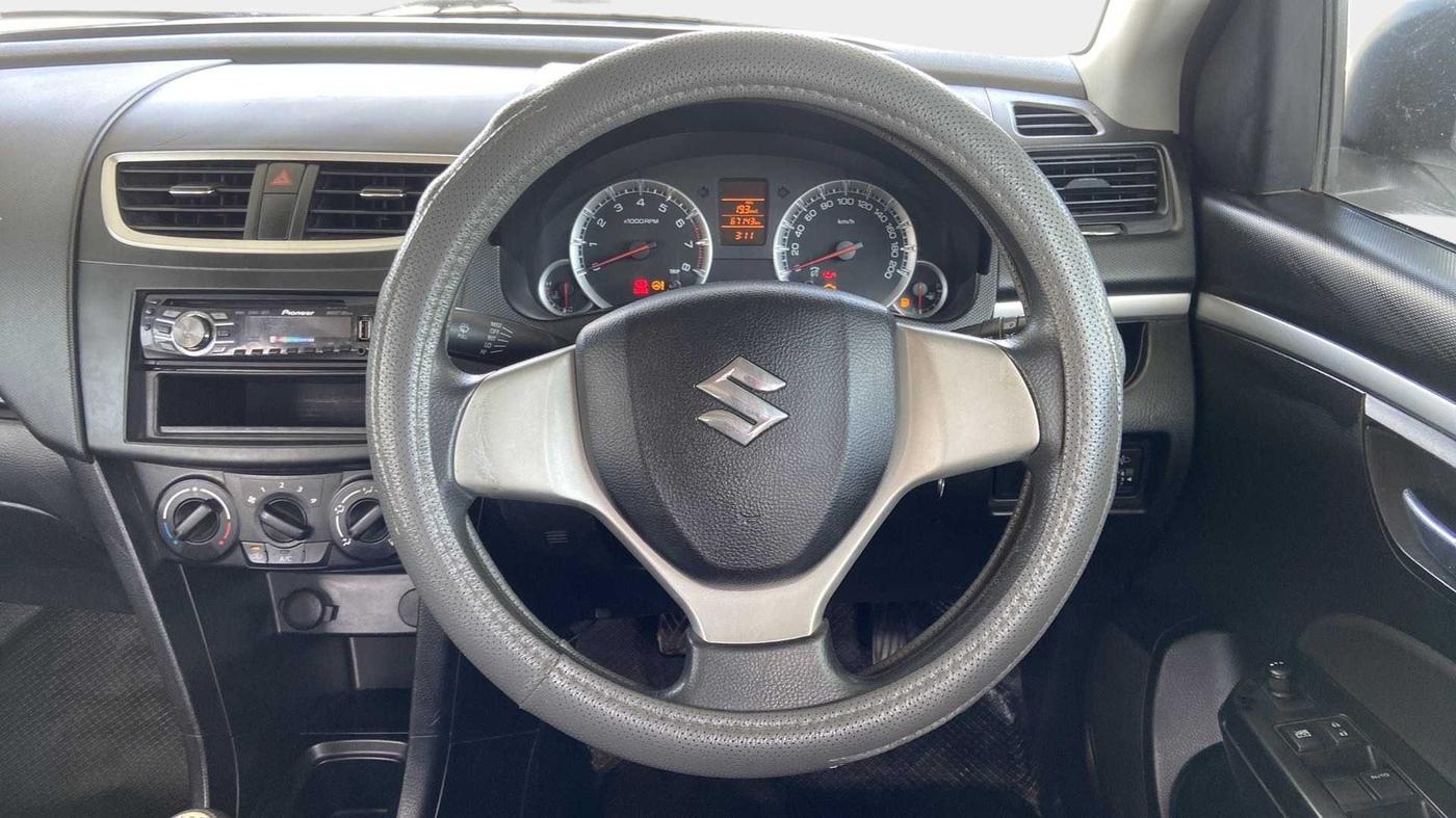 2012 Maruti Swift VXI, Petrol, Manual, 67,167 km, Steering Wheel Close Up