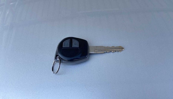 2012 Maruti Swift VXI, Petrol, Manual, 67,167 km, Key Close Up