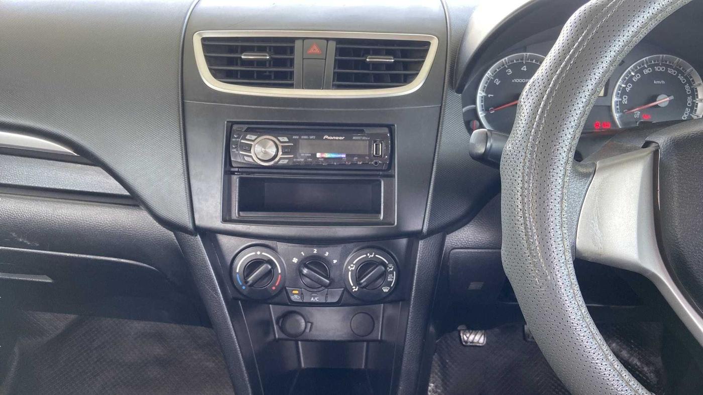 2012 Maruti Swift VXI, Petrol, Manual, 67,167 km, Air Conditioner