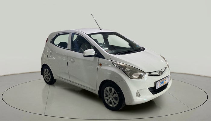 2016 Hyundai Eon SPORTZ, Petrol, Manual, 30,068 km, Right Front Diagonal