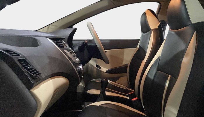 2016 Hyundai Eon SPORTZ, Petrol, Manual, 30,068 km, Right Side Front Door Cabin