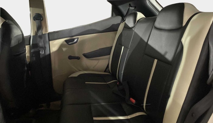 2016 Hyundai Eon SPORTZ, Petrol, Manual, 30,068 km, Right Side Rear Door Cabin