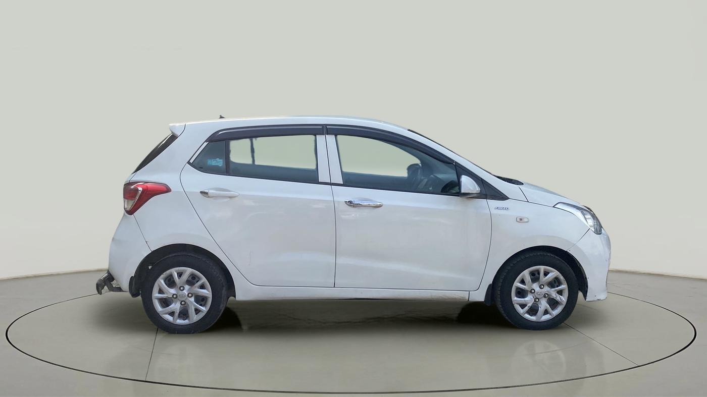 2018 Hyundai Grand i10 MAGNA AT 1.2 KAPPA VTVT, Petrol, Automatic, 23,073 km, Right Side View