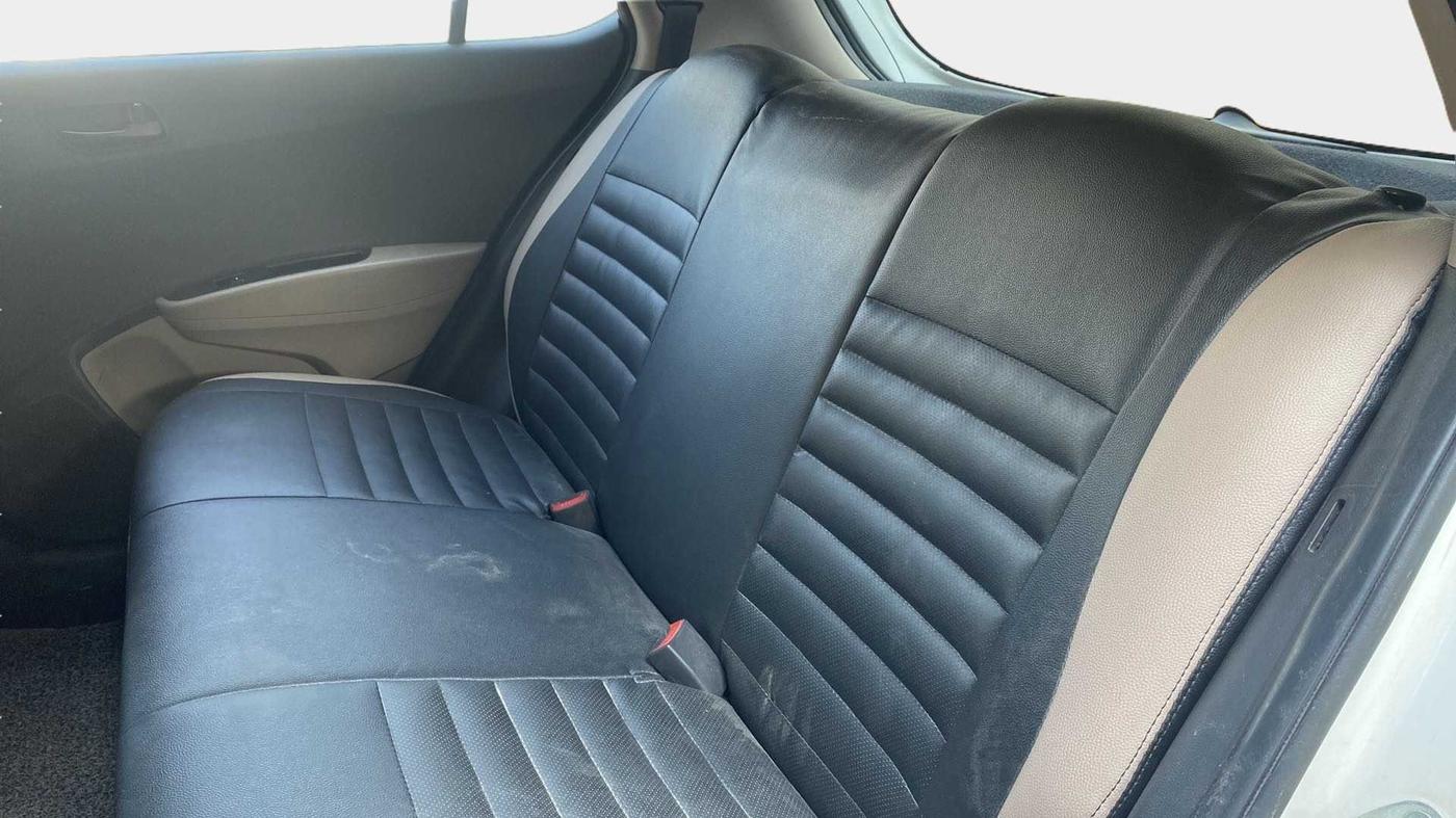 2018 Hyundai Grand i10 MAGNA AT 1.2 KAPPA VTVT, Petrol, Automatic, 23,073 km, Right Side Rear Door Cabin