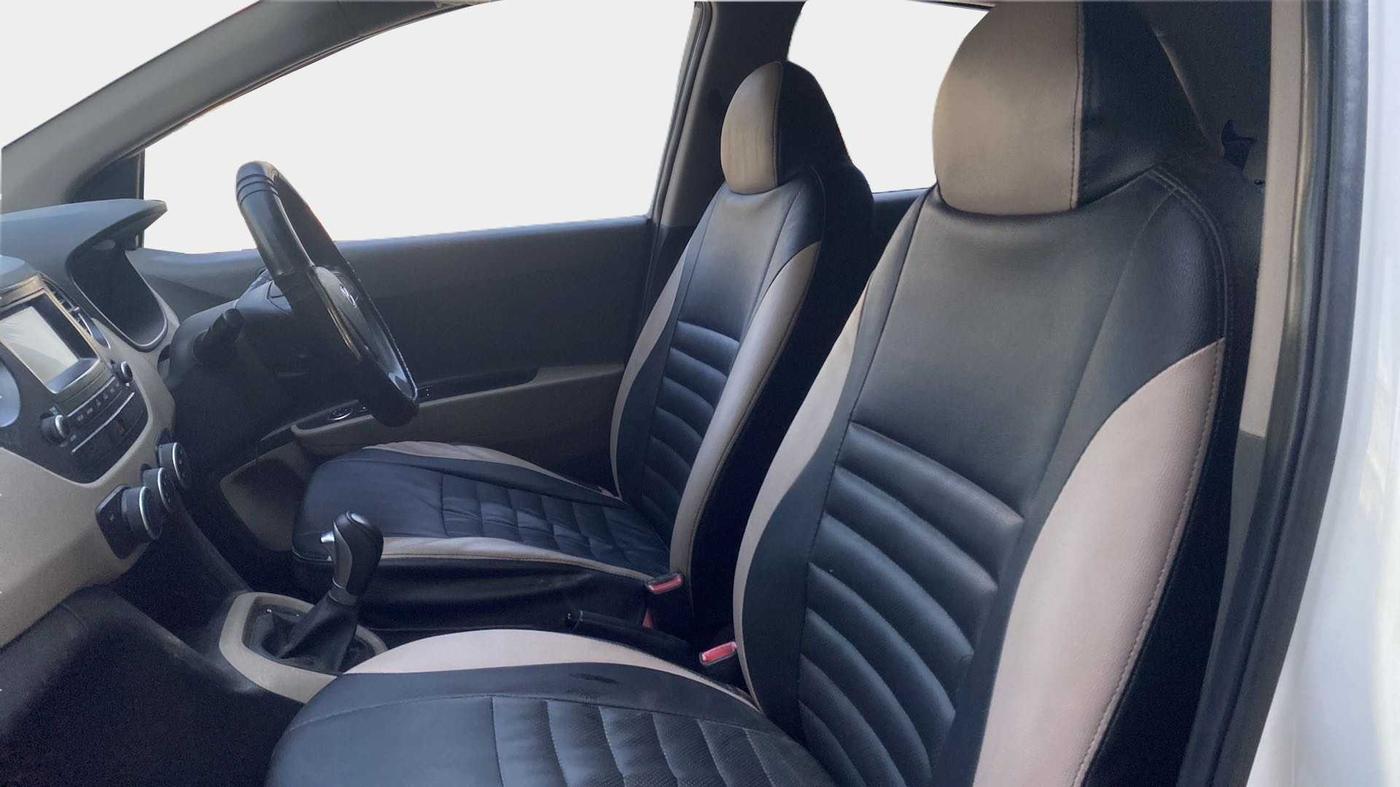 2018 Hyundai Grand i10 MAGNA AT 1.2 KAPPA VTVT, Petrol, Automatic, 23,073 km, Right Side Front Door Cabin