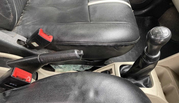 2019 Maruti Alto VXI, Petrol, Manual, 98,233 km, Gear Lever