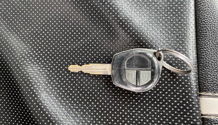 2019 Maruti Alto VXI, Petrol, Manual, 98,233 km, Key Close Up