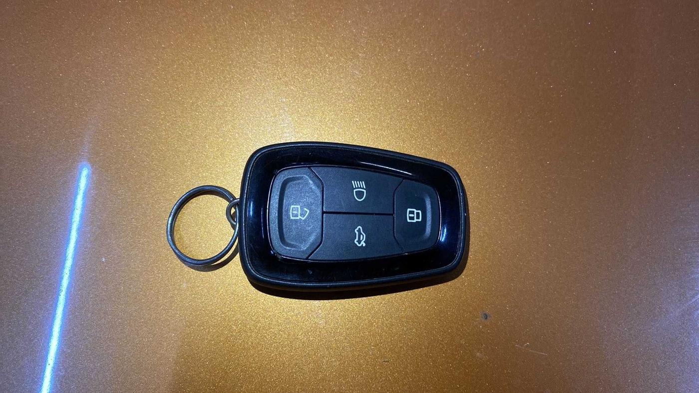 2019 Tata Harrier XZ 2.0L, Diesel, Manual, 29,176 km, Key Close Up