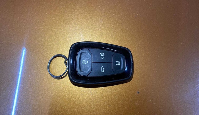 2019 Tata Harrier XZ 2.0L, Diesel, Manual, 29,176 km, Key Close Up