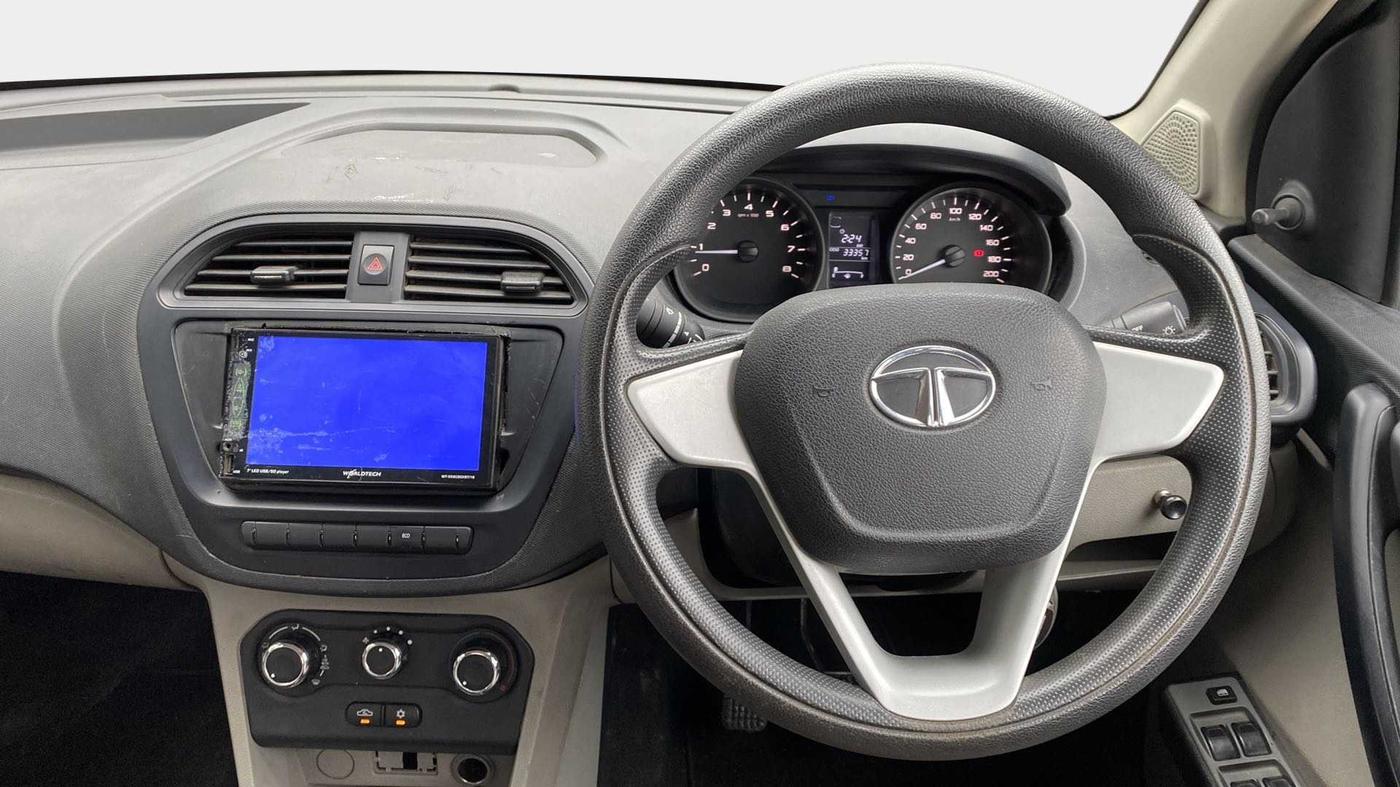 2017 Tata Tiago XE PETROL, Petrol, Manual, 33,353 km, Steering Wheel Close Up