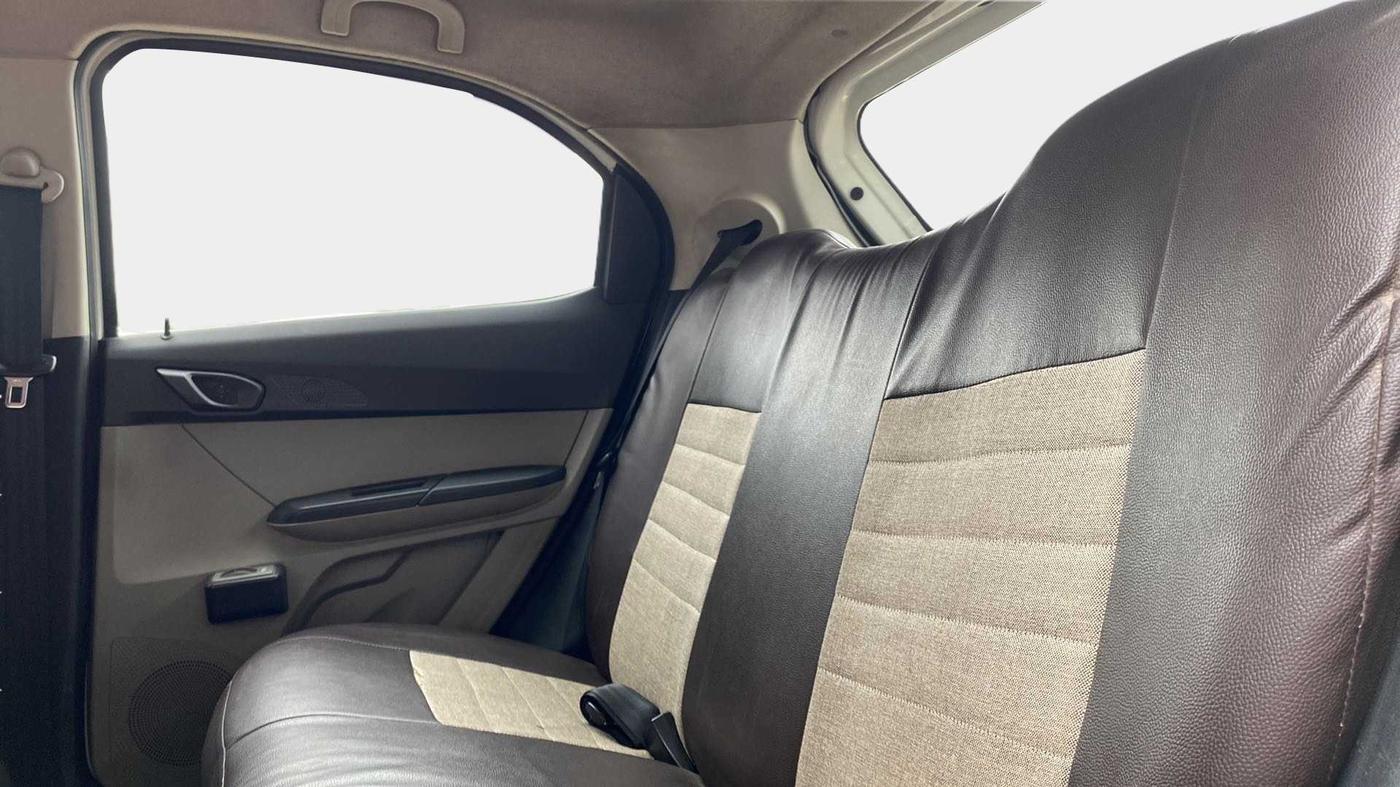 2017 Tata Tiago XE PETROL, Petrol, Manual, 33,353 km, Right Side Rear Door Cabin