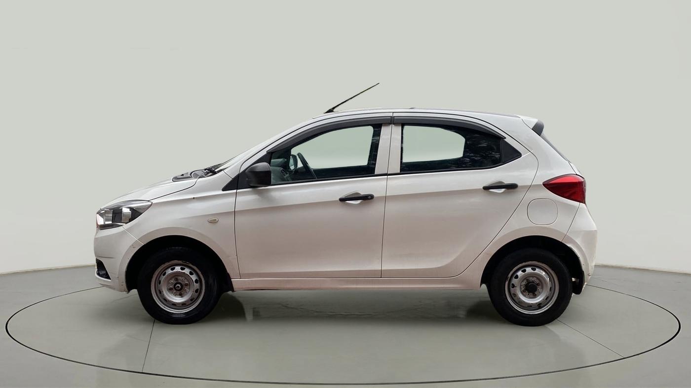 2017 Tata Tiago XE PETROL, Petrol, Manual, 33,353 km, Left Side