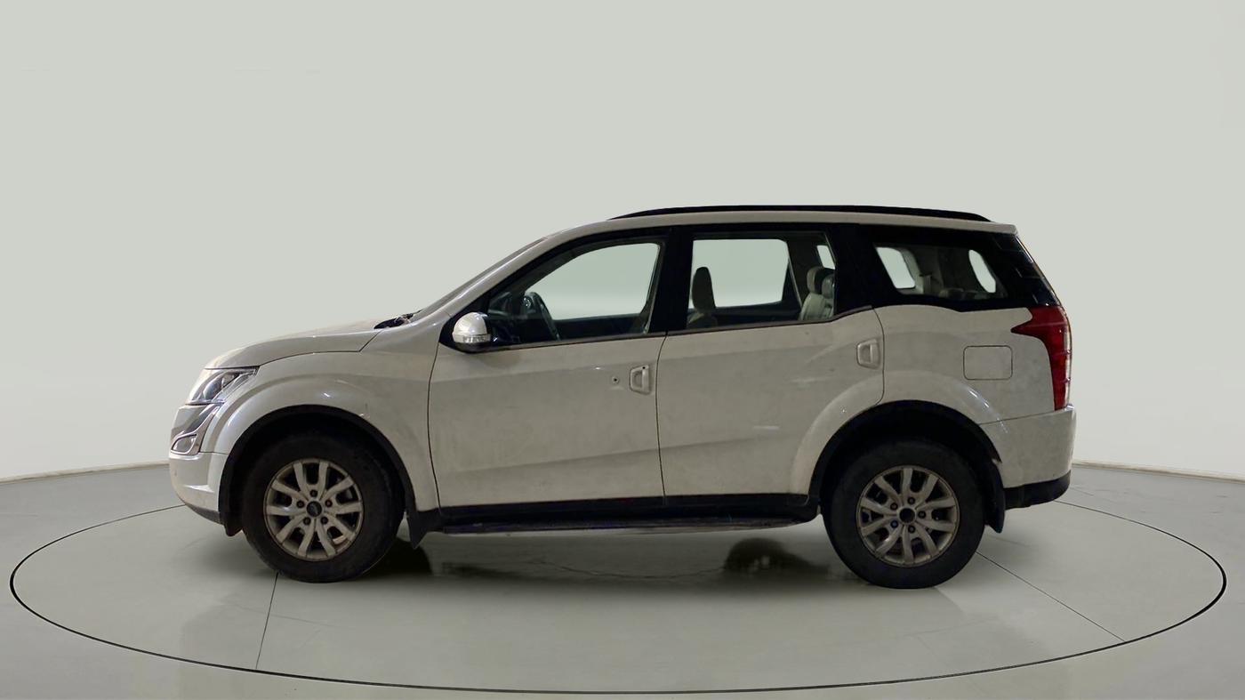 2017 Mahindra XUV500 W10 AT, Diesel, Automatic, 91,133 km, Left Side