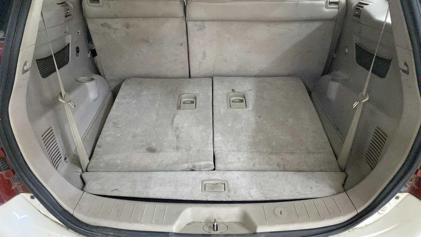 2017 Mahindra XUV500 W10 AT, Diesel, Automatic, 91,133 km, Boot Inside