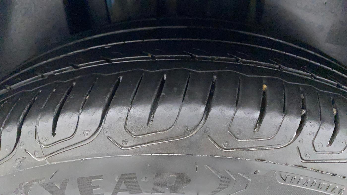2022 Skoda SLAVIA STYLE 1.0L TSI AT, Petrol, Automatic, 24,676 km, Right Rear Tyre Tread