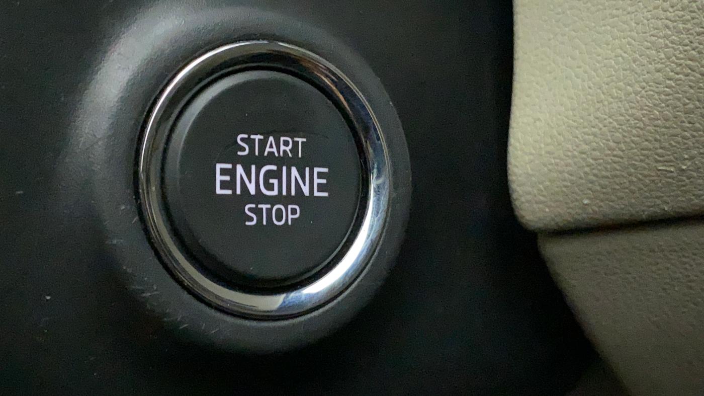 2022 Skoda SLAVIA STYLE 1.0L TSI AT, Petrol, Automatic, 24,676 km, Keyless Start/ Stop Button