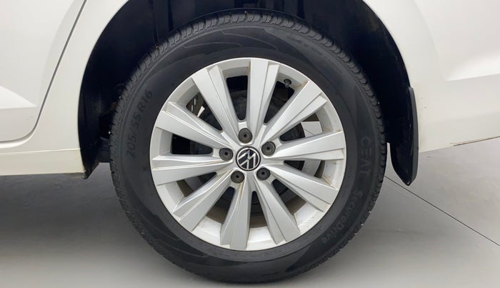 2022 Volkswagen VIRTUS HIGHLINE TSI 1.0 MT, Petrol, Manual, 22,715 km, Left Rear Wheel