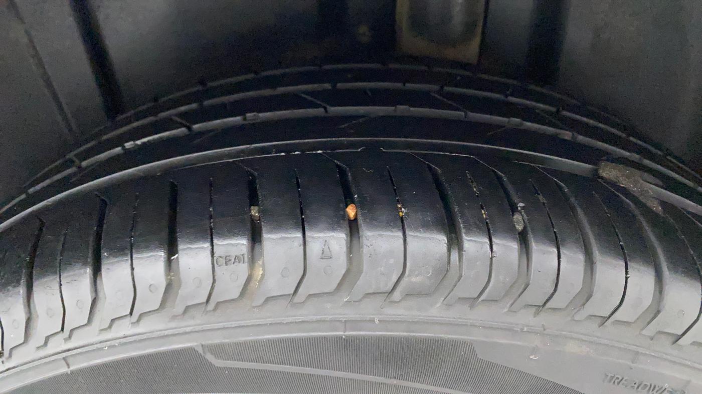 2022 Volkswagen VIRTUS HIGHLINE TSI 1.0 MT, Petrol, Manual, 22,715 km, Left Rear Tyre Tread