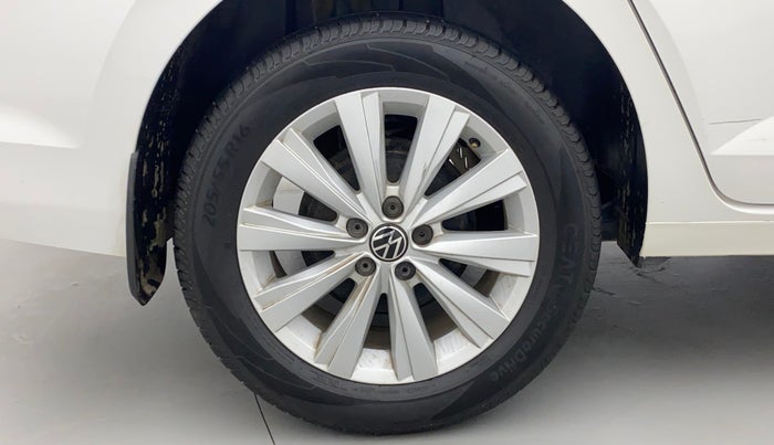 2022 Volkswagen VIRTUS HIGHLINE TSI 1.0 MT, Petrol, Manual, 22,715 km, Right Rear Wheel