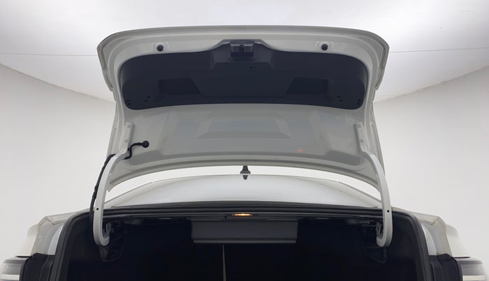 2022 Volkswagen VIRTUS HIGHLINE TSI 1.0 MT, Petrol, Manual, 22,715 km, Boot Door Open