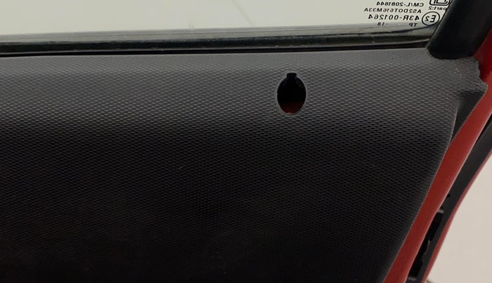 2018 Tata Tiago XM PETROL, Petrol, Manual, 69,792 km, Lock system - Door lock knob has minor damage